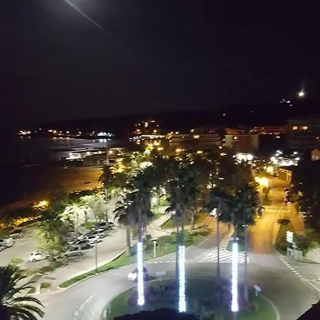 Magnifique De La Garoupe Au Cap D'antibes à 300m Des Plages Casa de Férias