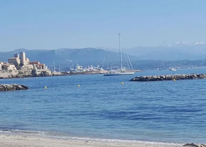 Casa vacanze Magnifique De La Garoupe Au Cap D'antibes à 300m Des Plages Antibes